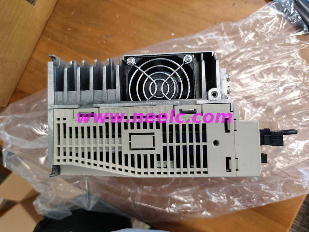 SGDV-1R9D01A New and original servo driver
